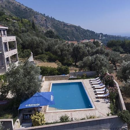 Villa Lipski Sveti Stefan Bagian luar foto