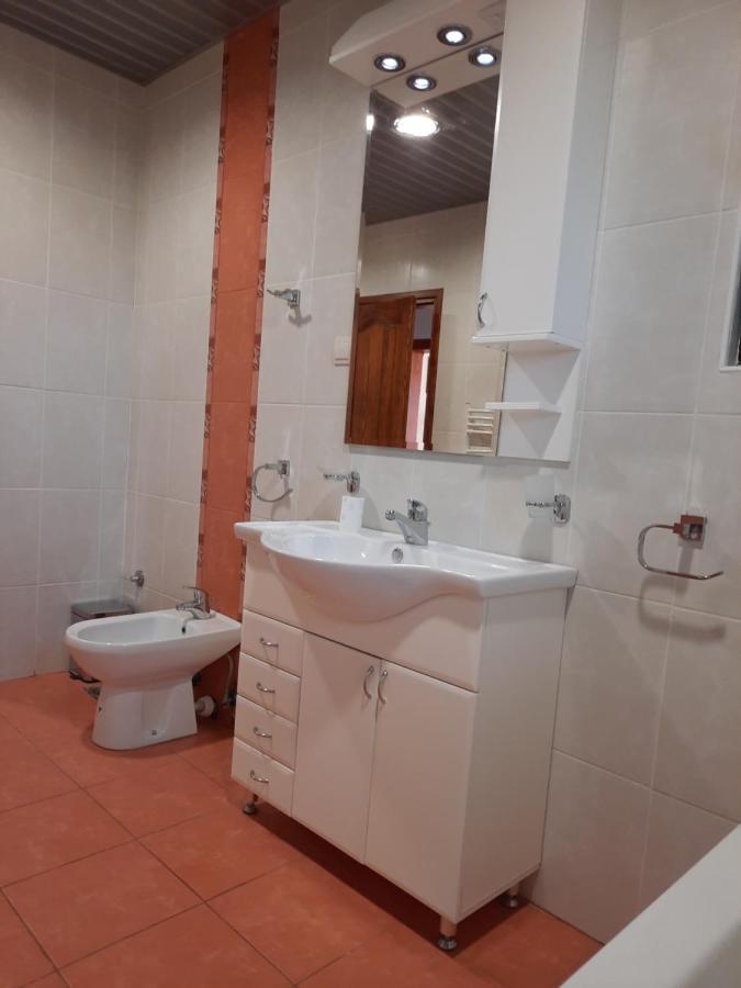 Villa Lipski Sveti Stefan Bagian luar foto