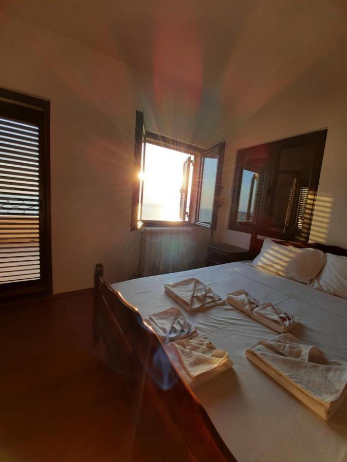 Villa Lipski Sveti Stefan Bagian luar foto