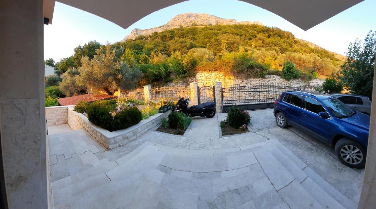Villa Lipski Sveti Stefan Bagian luar foto